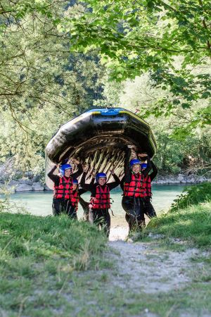 Rafting auf der Saalach in Lofer – Wildwasser Tour mit Action, Naturerlebnis und Abenteuer im Base Camp
